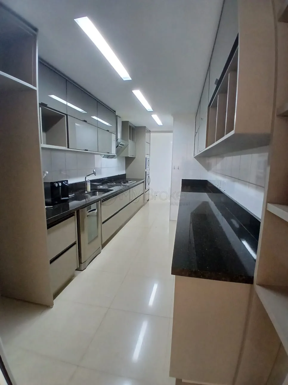 Alugar Apartamento / Padr&atilde;o em Goi&acirc;nia R$ 12.000,00 - Foto 4