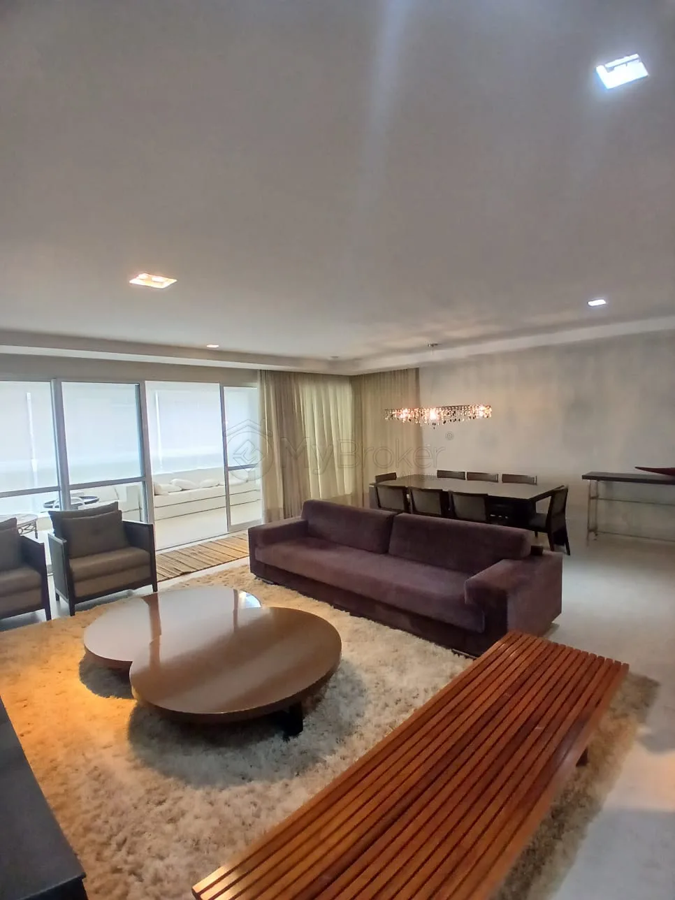 Alugar Apartamento / Padr&atilde;o em Goi&acirc;nia R$ 12.000,00 - Foto 1