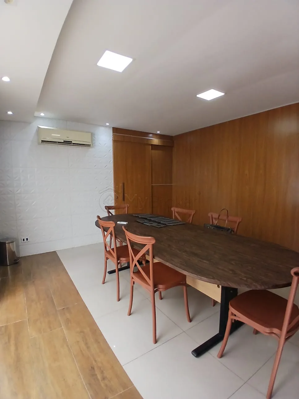 Alugar Comercial / Sala em Goi&acirc;nia R$ 12.000,00 - Foto 4