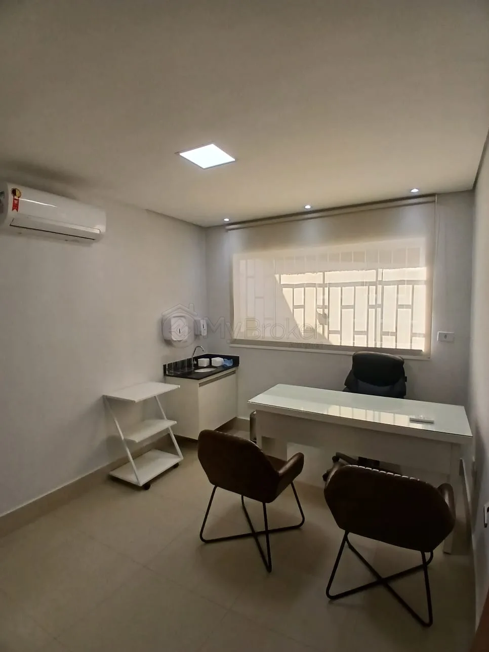 Alugar Comercial / Sala em Goi&acirc;nia R$ 12.000,00 - Foto 8