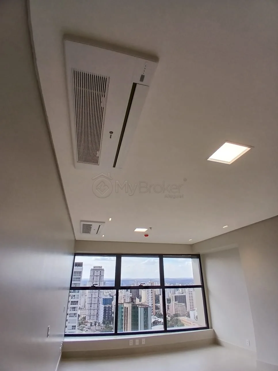 Alugar Comercial / Sala em Condom&iacute;nio em Goi&acirc;nia R$ 4.500,00 - Foto 5