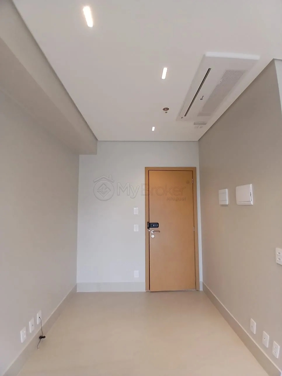 Alugar Comercial / Sala em Condom&iacute;nio em Goi&acirc;nia R$ 4.500,00 - Foto 4