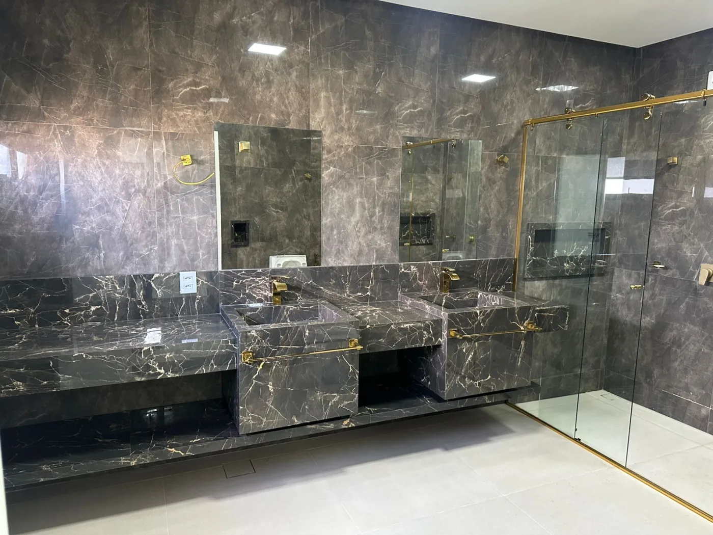 Alugar Casa / Condom&iacute;nio em Goi&acirc;nia R$ 15.000,00 - Foto 13