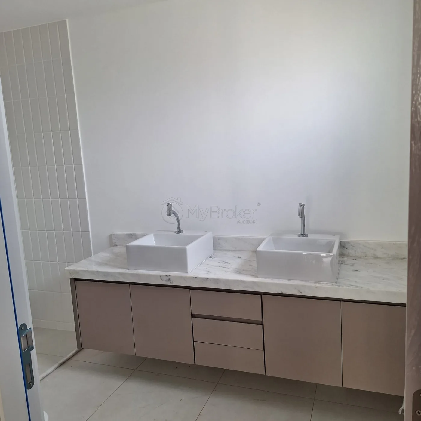 Alugar Apartamento / Padr&atilde;o em Goi&acirc;nia R$ 5.500,00 - Foto 14