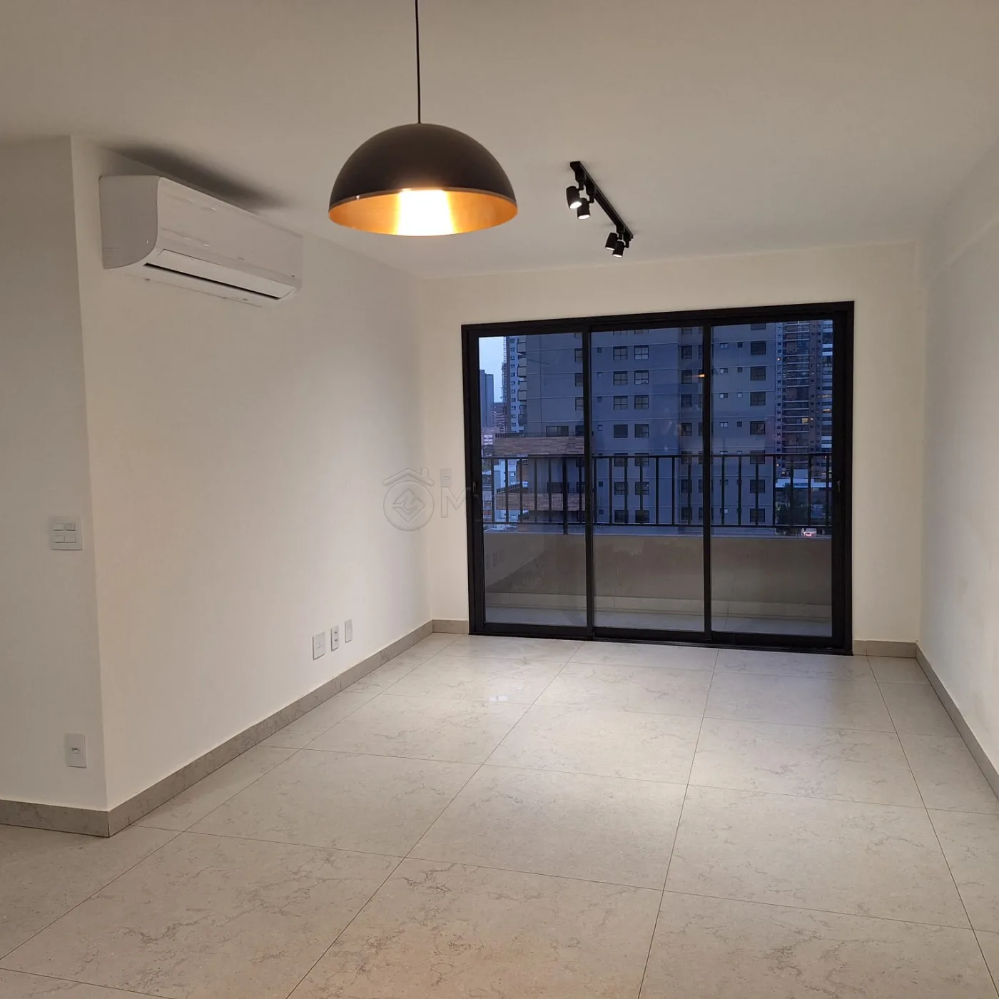 Alugar Apartamento / Padr&atilde;o em Goi&acirc;nia R$ 5.500,00 - Foto 1
