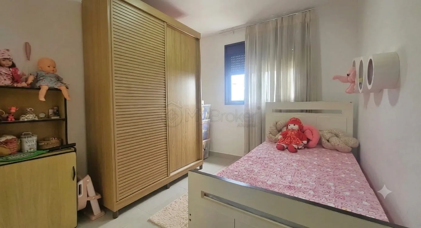 Alugar Sobrado / Em Condom&iacute;nio em Senador Canedo R$ 8.000,00 - Foto 7