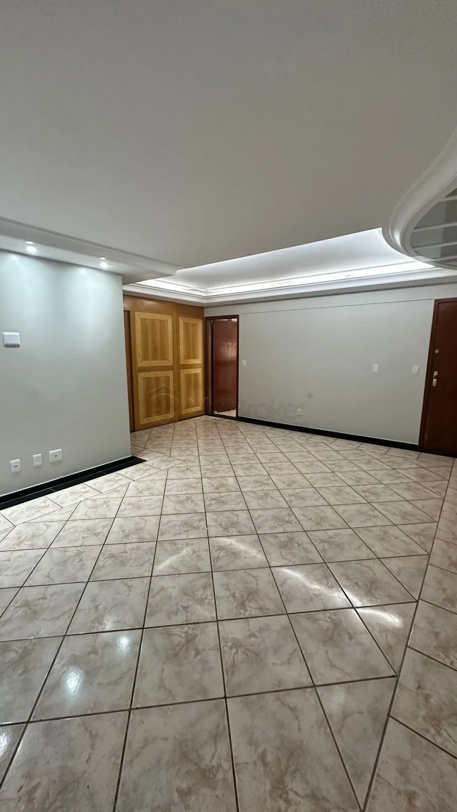 Alugar Apartamento / Padr&atilde;o em Goi&acirc;nia R$ 3.900,00 - Foto 7