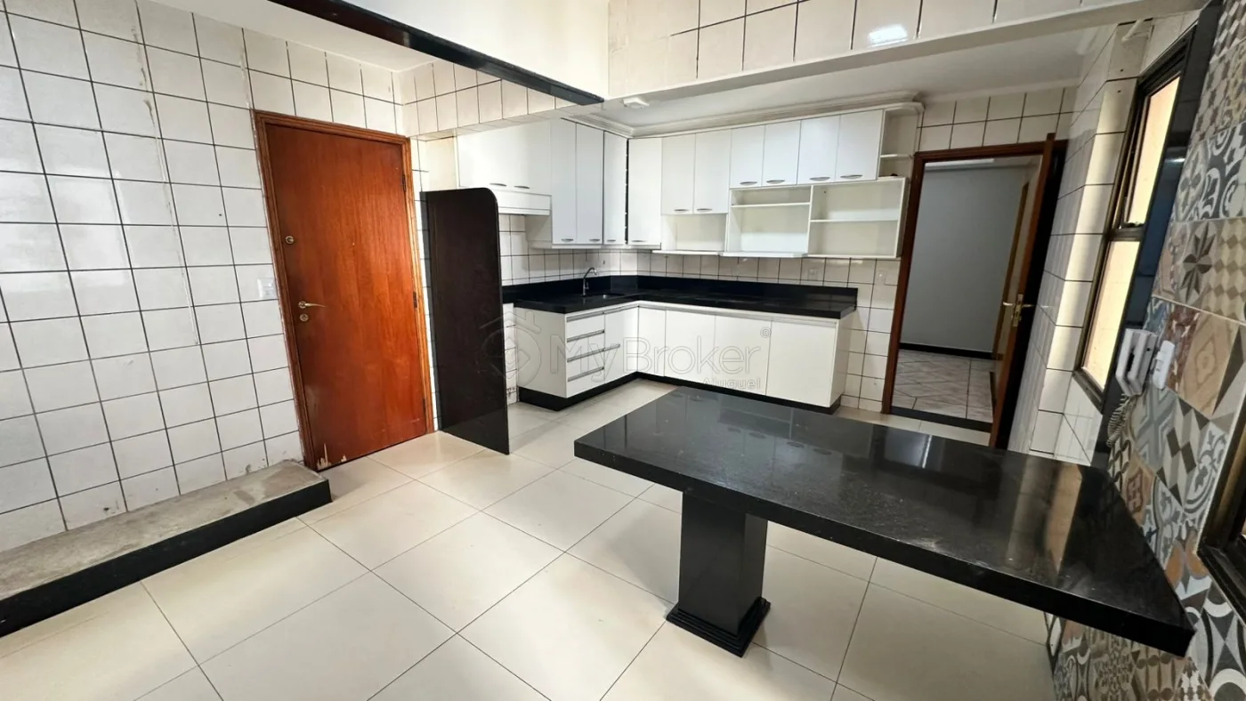 Alugar Apartamento / Padr&atilde;o em Goi&acirc;nia R$ 3.900,00 - Foto 9