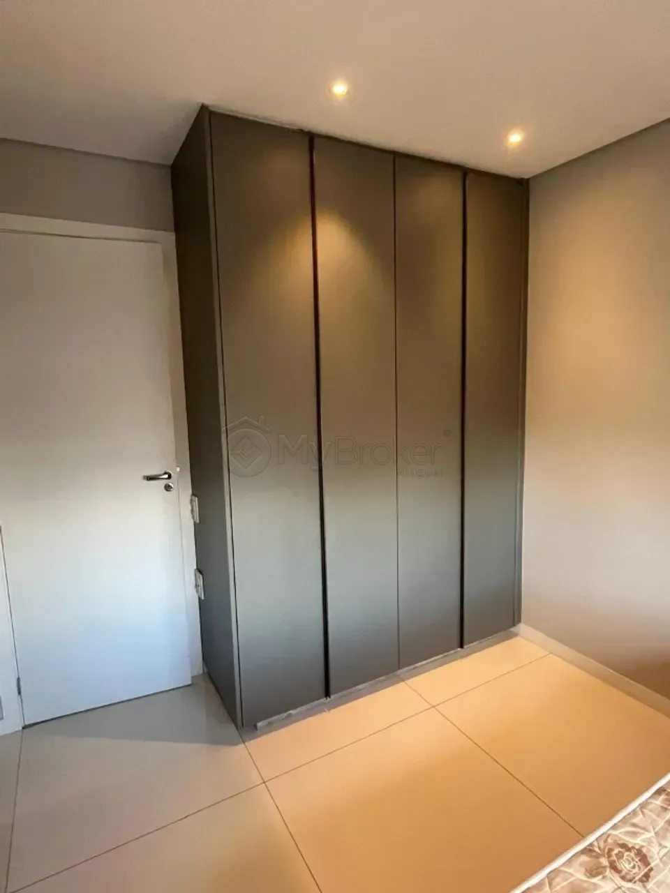 Alugar Apartamento / Padr&atilde;o em Goi&acirc;nia R$ 6.300,00 - Foto 8
