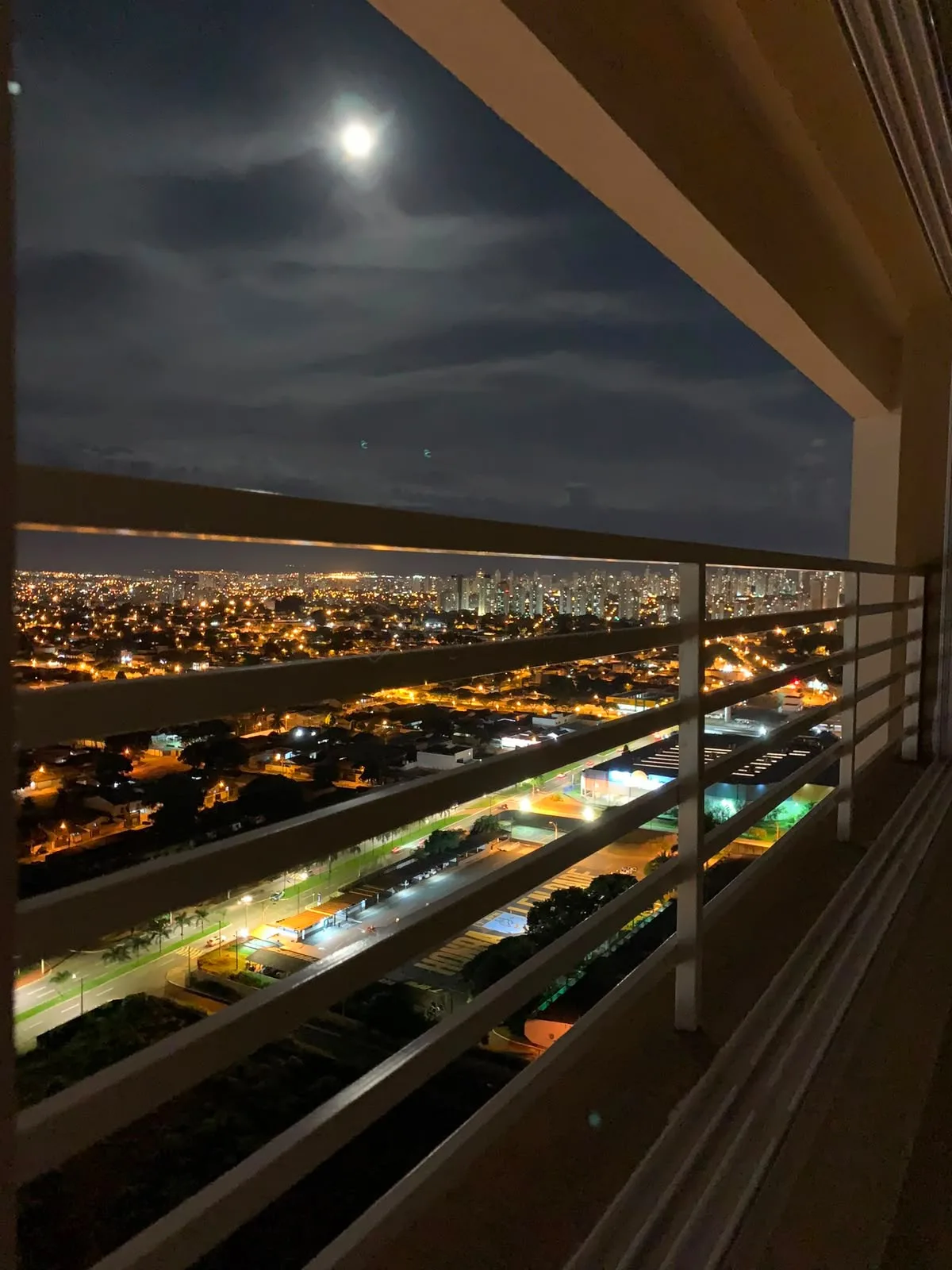 Alugar Apartamento / Padr&atilde;o em Goi&acirc;nia R$ 5.500,00 - Foto 1