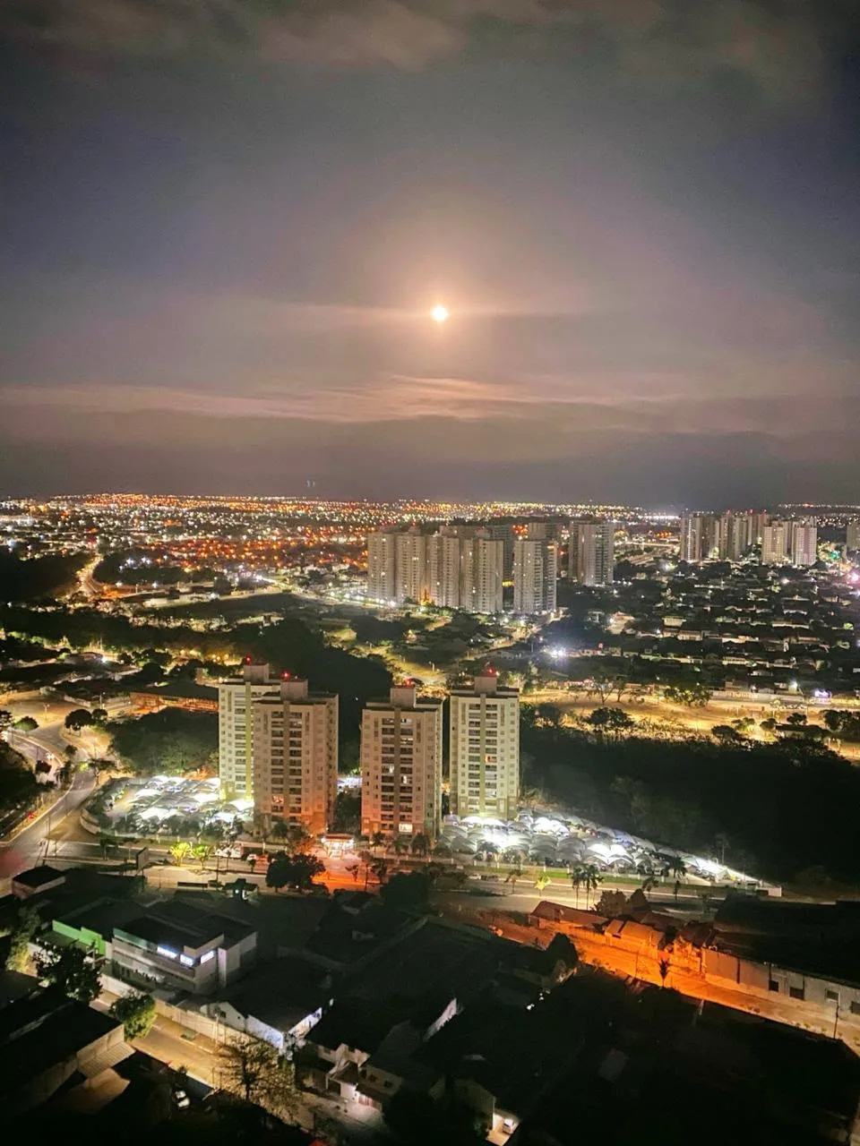 Alugar Apartamento / Padr&atilde;o em Goi&acirc;nia R$ 5.500,00 - Foto 6