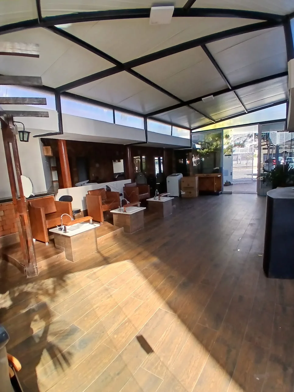 Alugar Comercial / Sala em Goi&acirc;nia R$ 4.000,00 - Foto 2