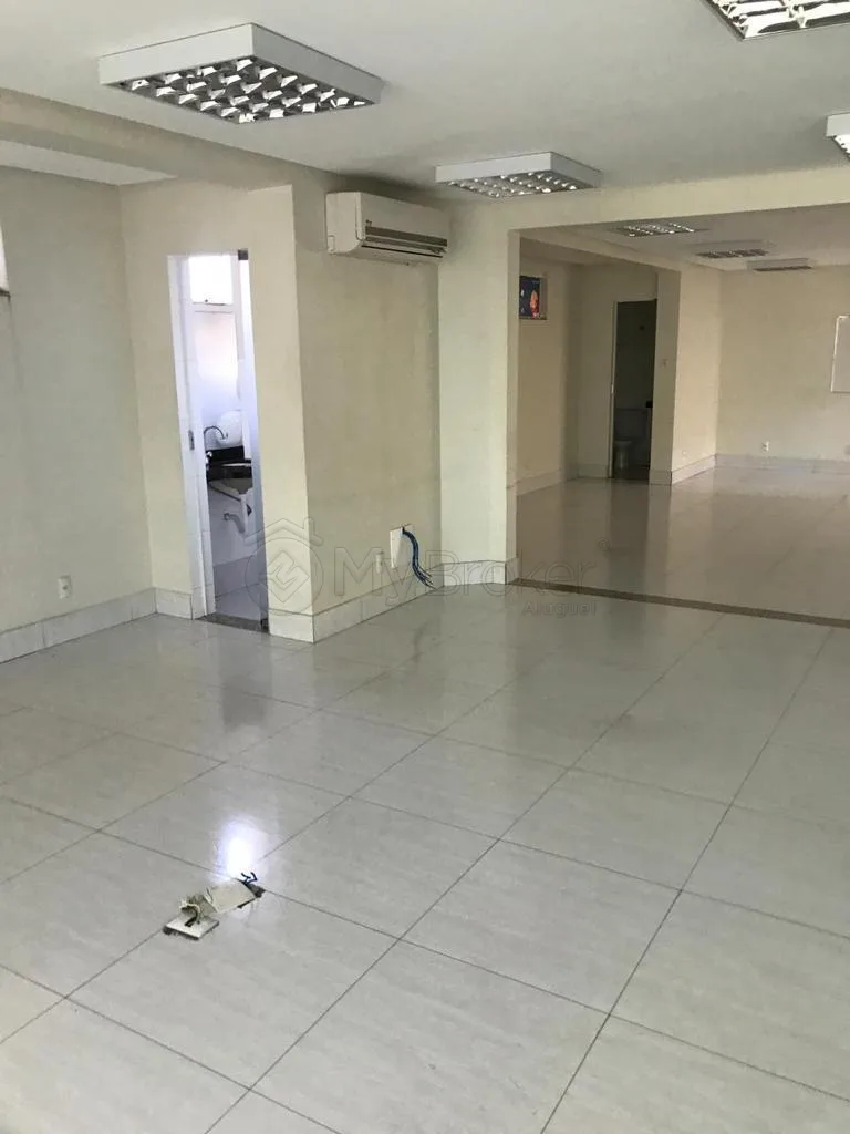 Alugar Comercial / Pr&eacute;dio em Goi&acirc;nia R$ 45.000,00 - Foto 4