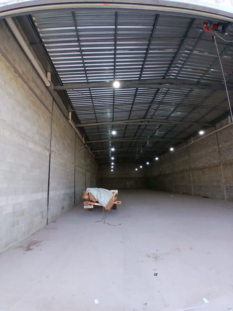 Alugar Comercial / Galp&atilde;o em Aparecida de Goi&acirc;nia R$ 5.900,00 - Foto 3
