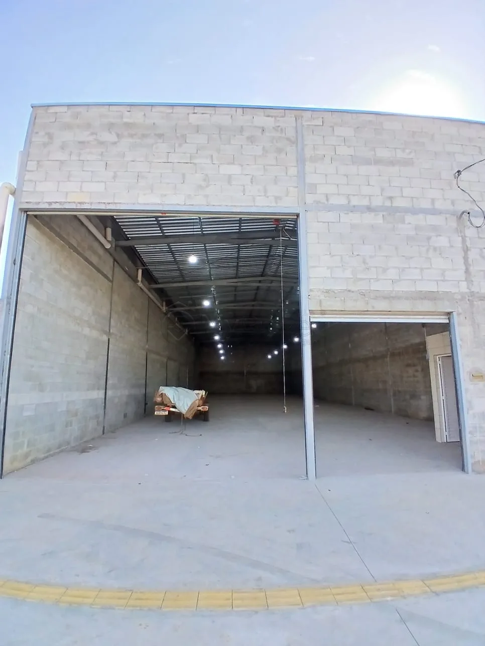 Alugar Comercial / Galp&atilde;o em Aparecida de Goi&acirc;nia R$ 5.900,00 - Foto 4