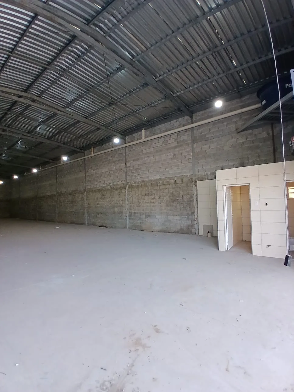 Alugar Comercial / Galp&atilde;o em Aparecida de Goi&acirc;nia R$ 5.900,00 - Foto 10