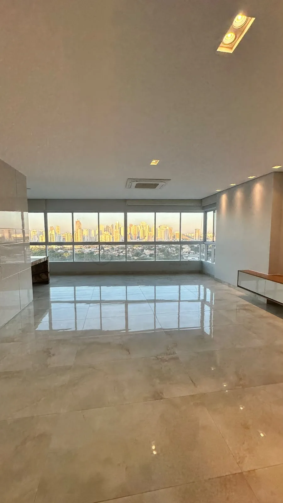 Alugar Apartamento / Padr&atilde;o em Goi&acirc;nia R$ 12.000,00 - Foto 3