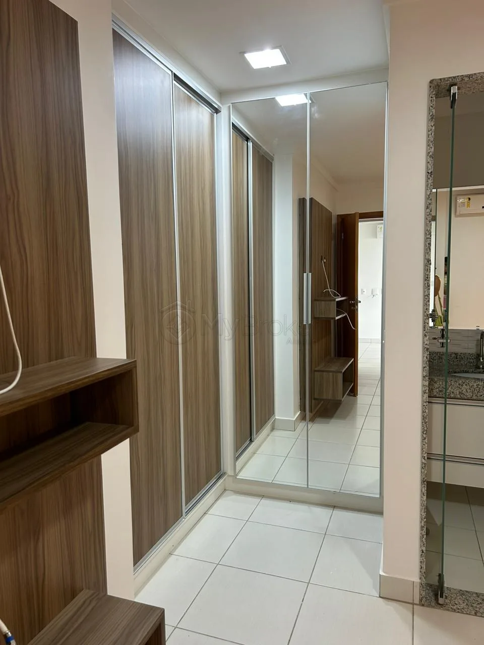 Alugar Apartamento / Padr&atilde;o em Goi&acirc;nia R$ 3.290,00 - Foto 1