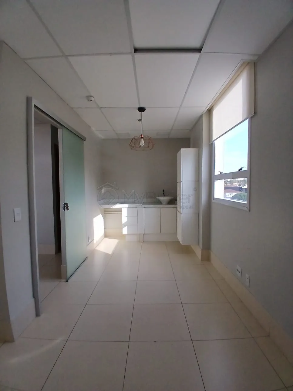 Alugar Comercial / Sala em Condom&iacute;nio em Goi&acirc;nia R$ 2.000,00 - Foto 2