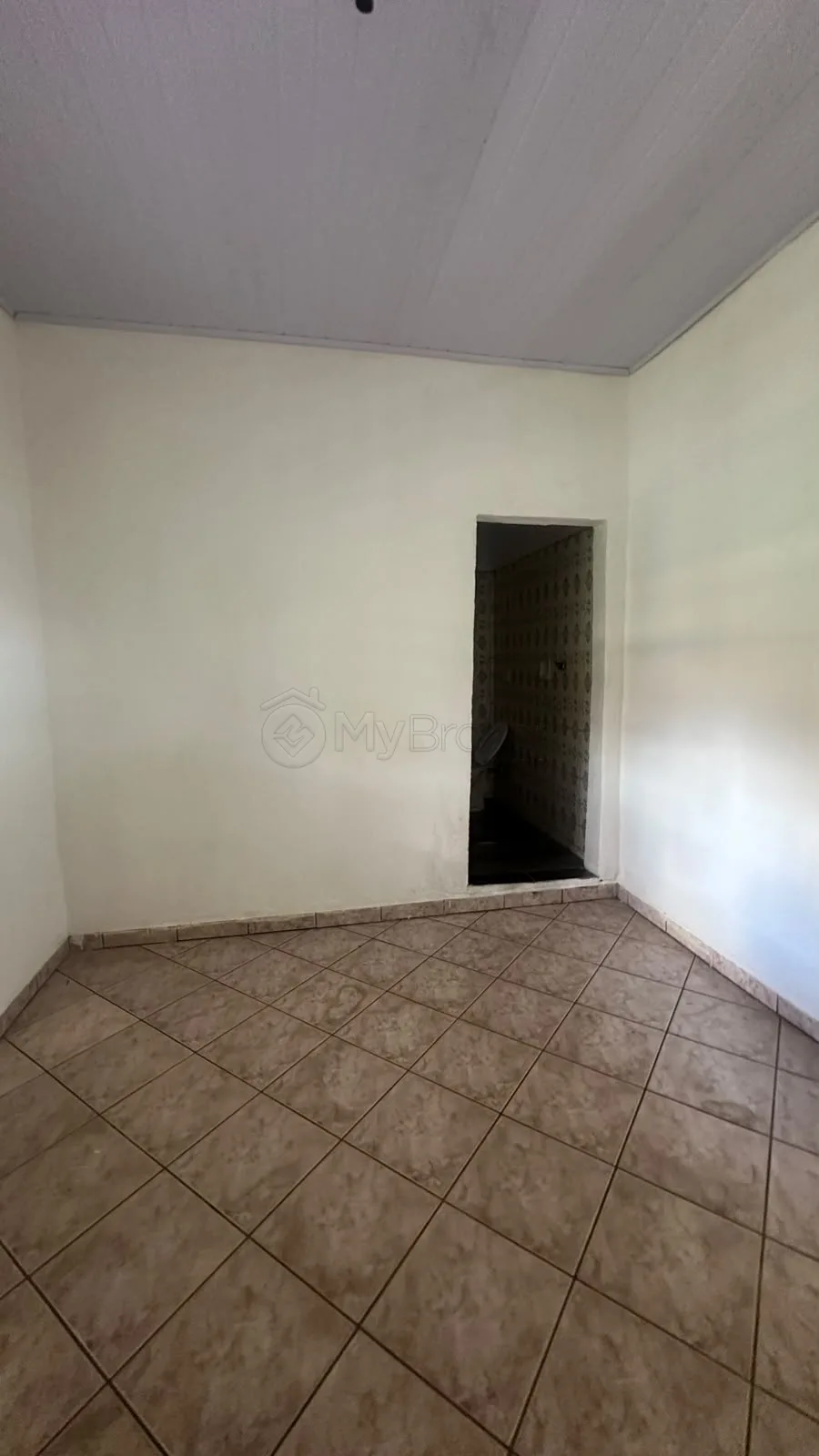 Alugar Casa / Padr&atilde;o em Goi&acirc;nia R$ 1.200,00 - Foto 8