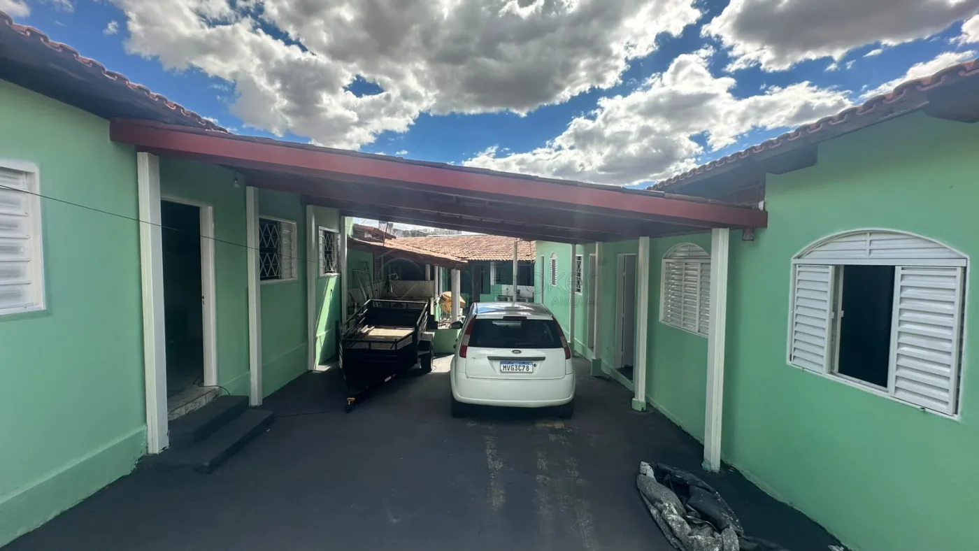 Alugar Casa / Padr&atilde;o em Goi&acirc;nia R$ 1.200,00 - Foto 4