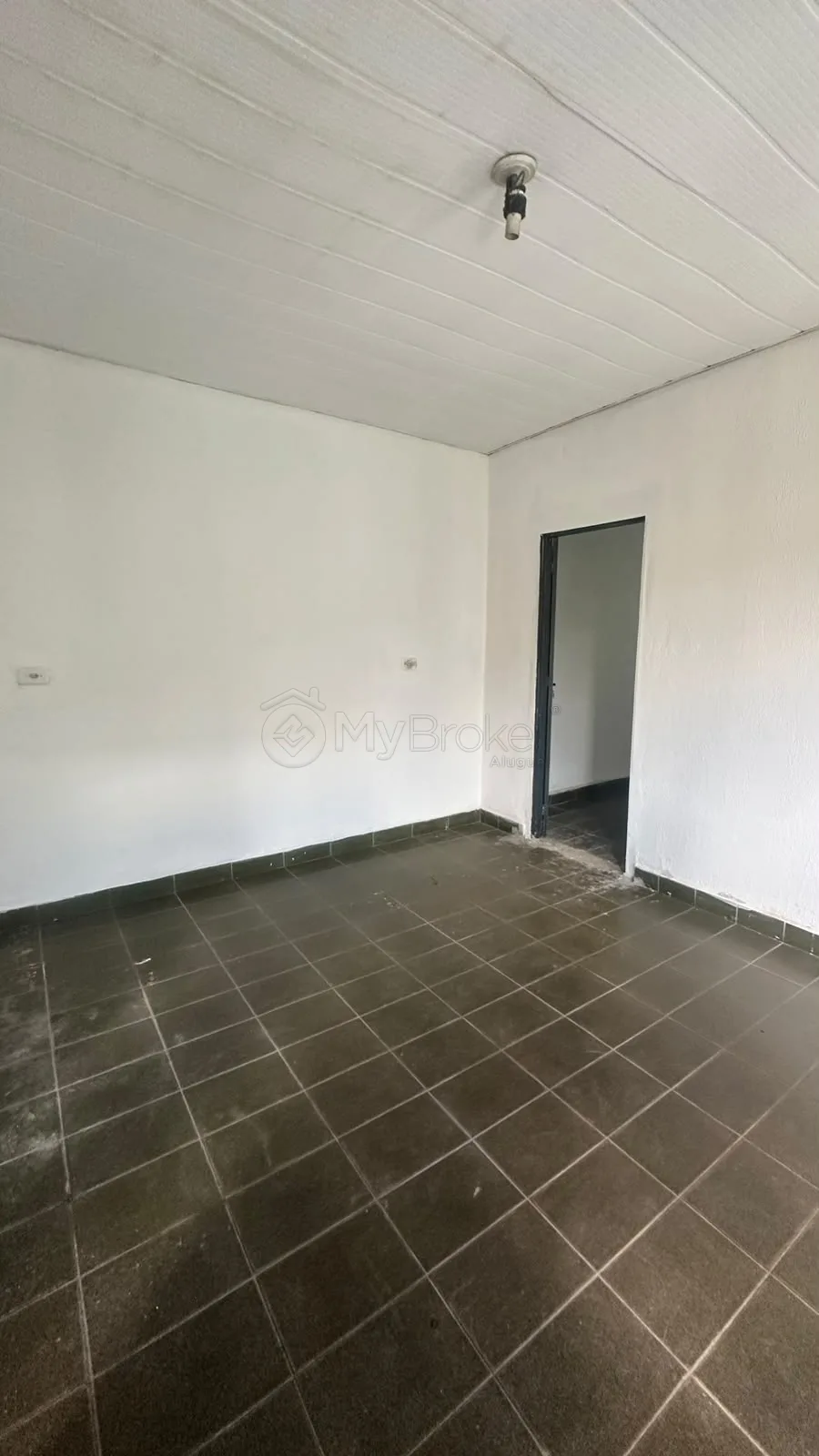Alugar Casa / Padr&atilde;o em Goi&acirc;nia R$ 1.200,00 - Foto 10