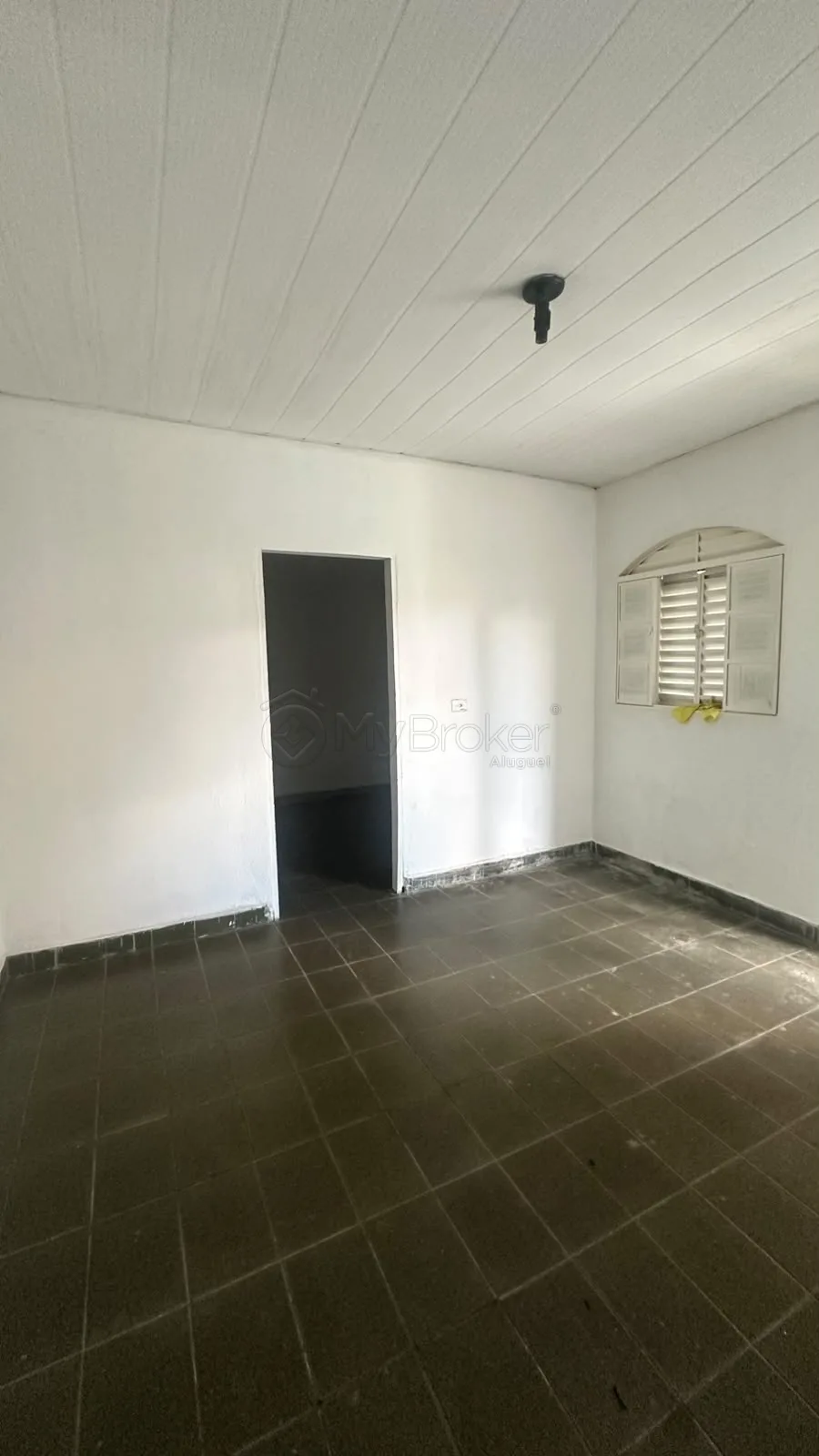 Alugar Casa / Padr&atilde;o em Goi&acirc;nia R$ 1.200,00 - Foto 12