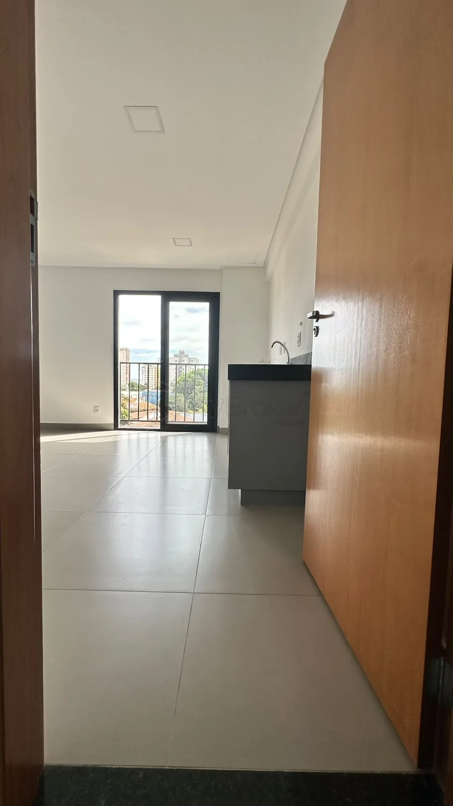 Alugar Apartamento / Flat em Goi&acirc;nia R$ 1.700,00 - Foto 2