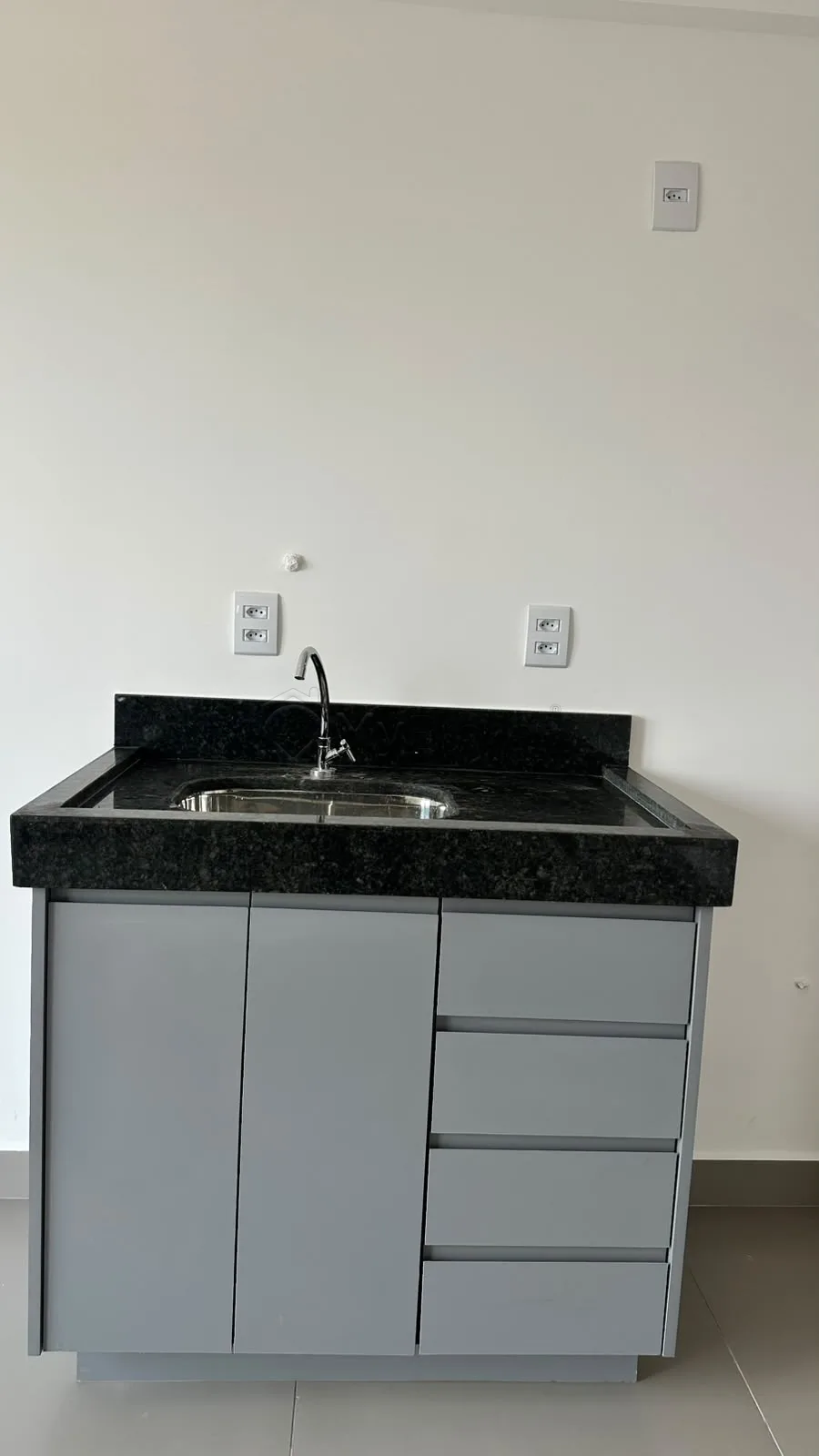 Alugar Apartamento / Flat em Goi&acirc;nia R$ 1.700,00 - Foto 8