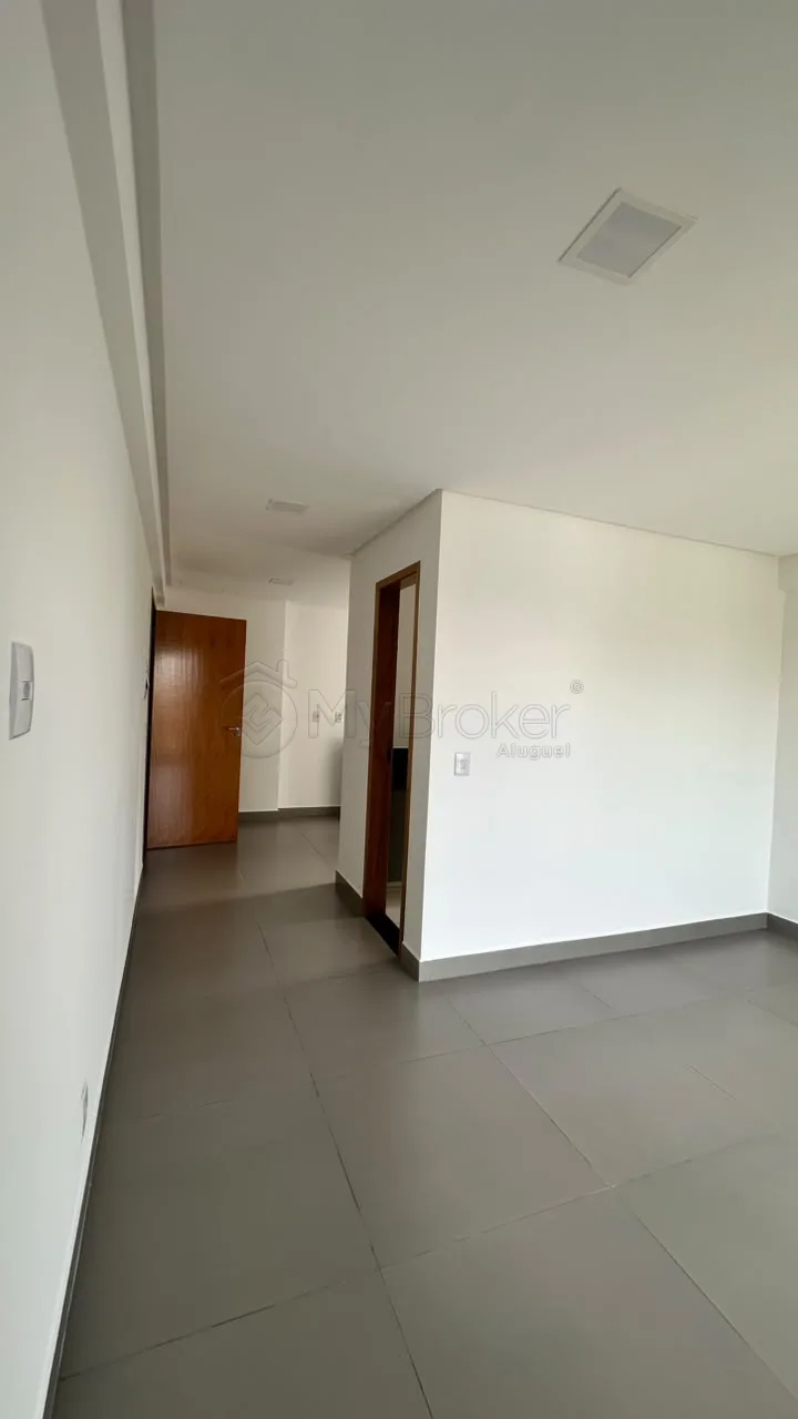 Alugar Apartamento / Flat em Goi&acirc;nia R$ 1.900,00 - Foto 3