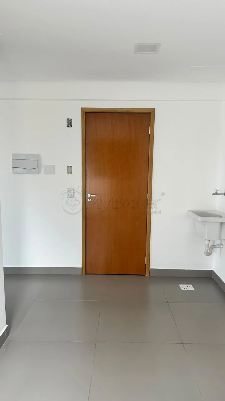 Alugar Apartamento / Flat em Goi&acirc;nia R$ 1.900,00 - Foto 4