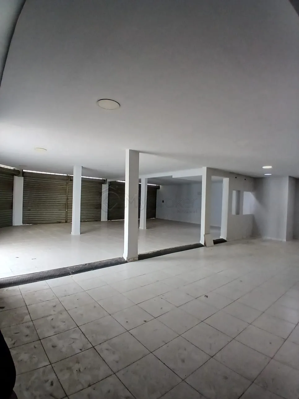 Alugar Comercial / Sala em Goi&acirc;nia R$ 9.800,00 - Foto 2