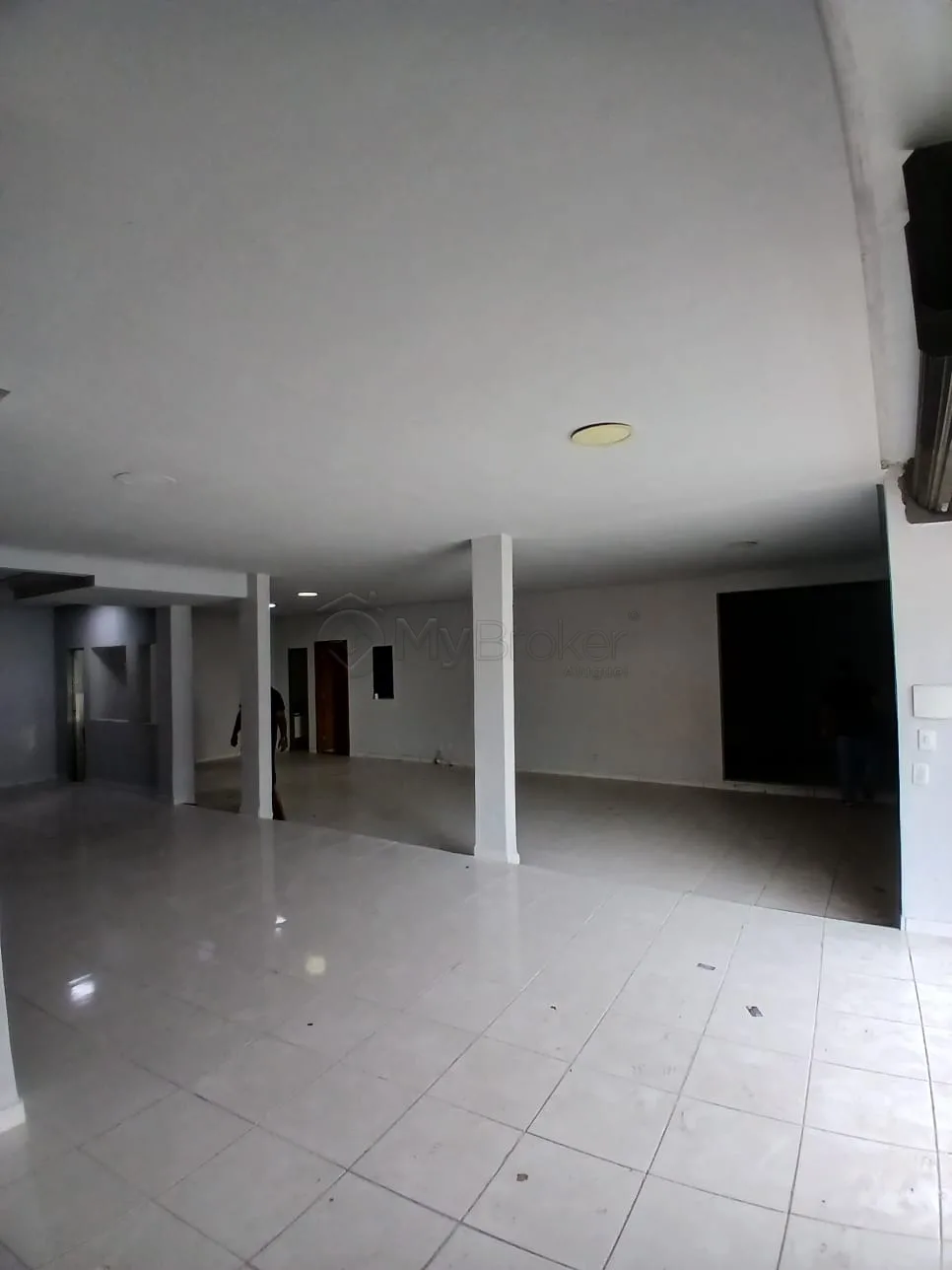 Alugar Comercial / Sala em Goi&acirc;nia R$ 9.800,00 - Foto 5