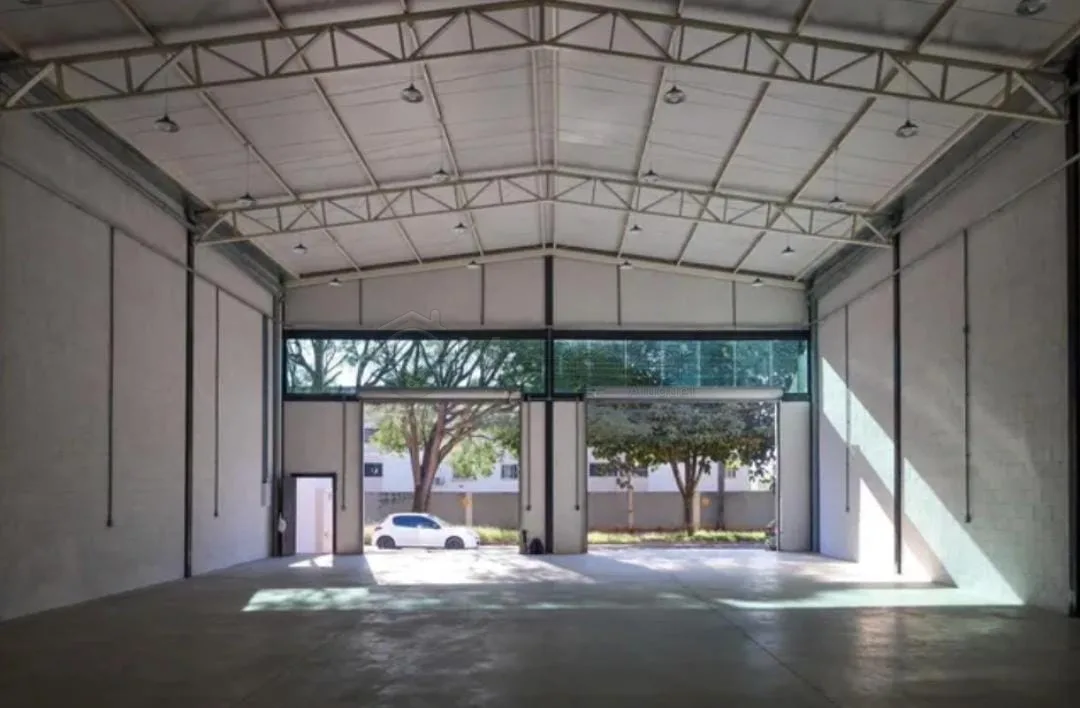Alugar Comercial / Galp&atilde;o em Aparecida de Goi&acirc;nia R$ 8.700,00 - Foto 2