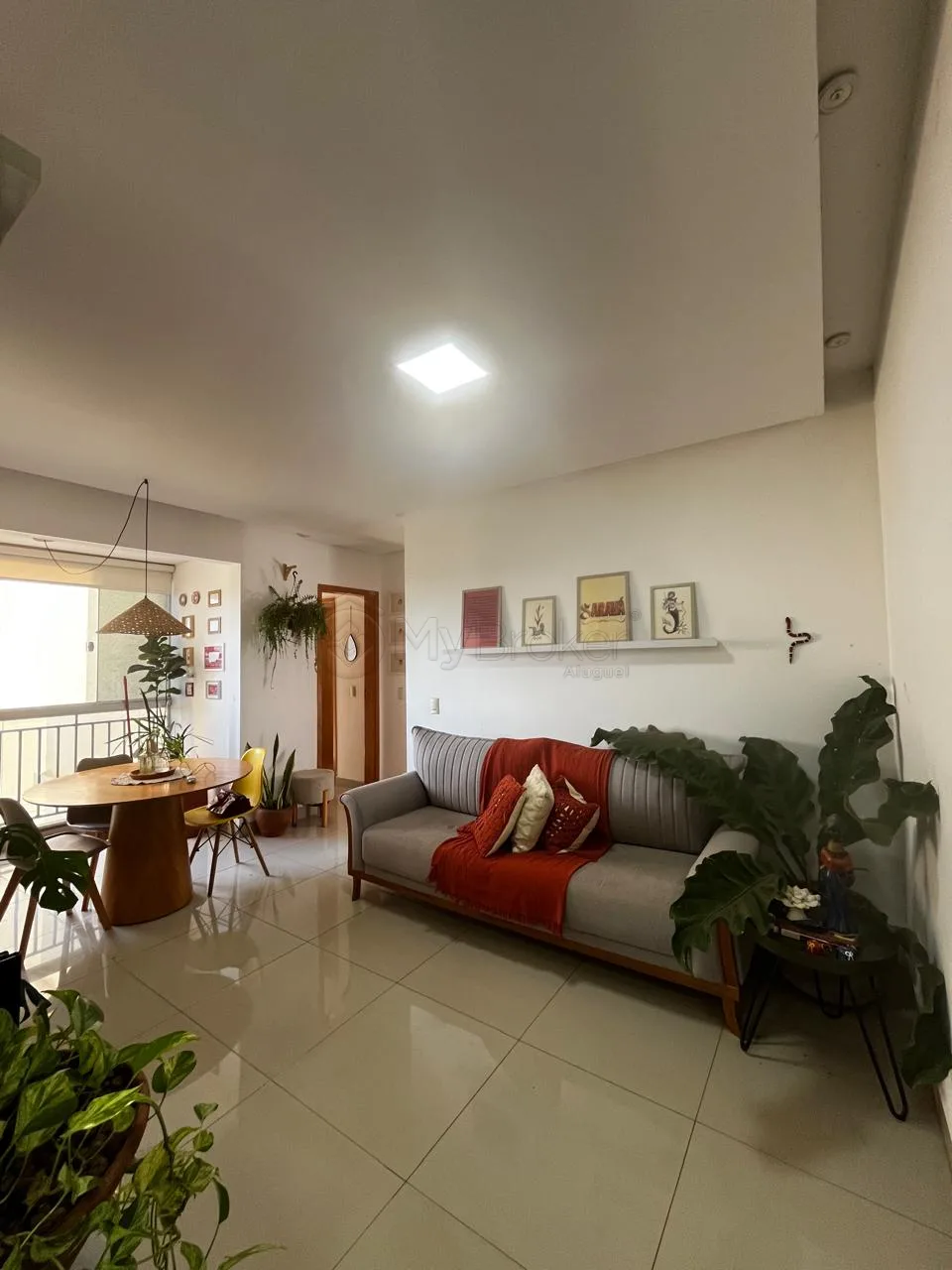 Alugar Apartamento / Padr&atilde;o em Goi&acirc;nia R$ 2.000,00 - Foto 1