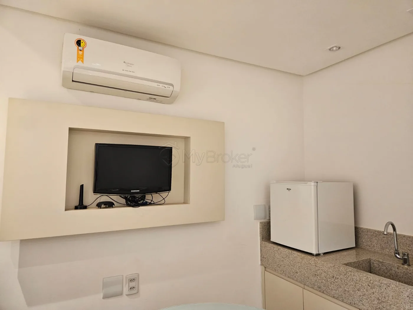 Alugar Comercial / Sala em Condom&iacute;nio em Goi&acirc;nia R$ 3.500,00 - Foto 7