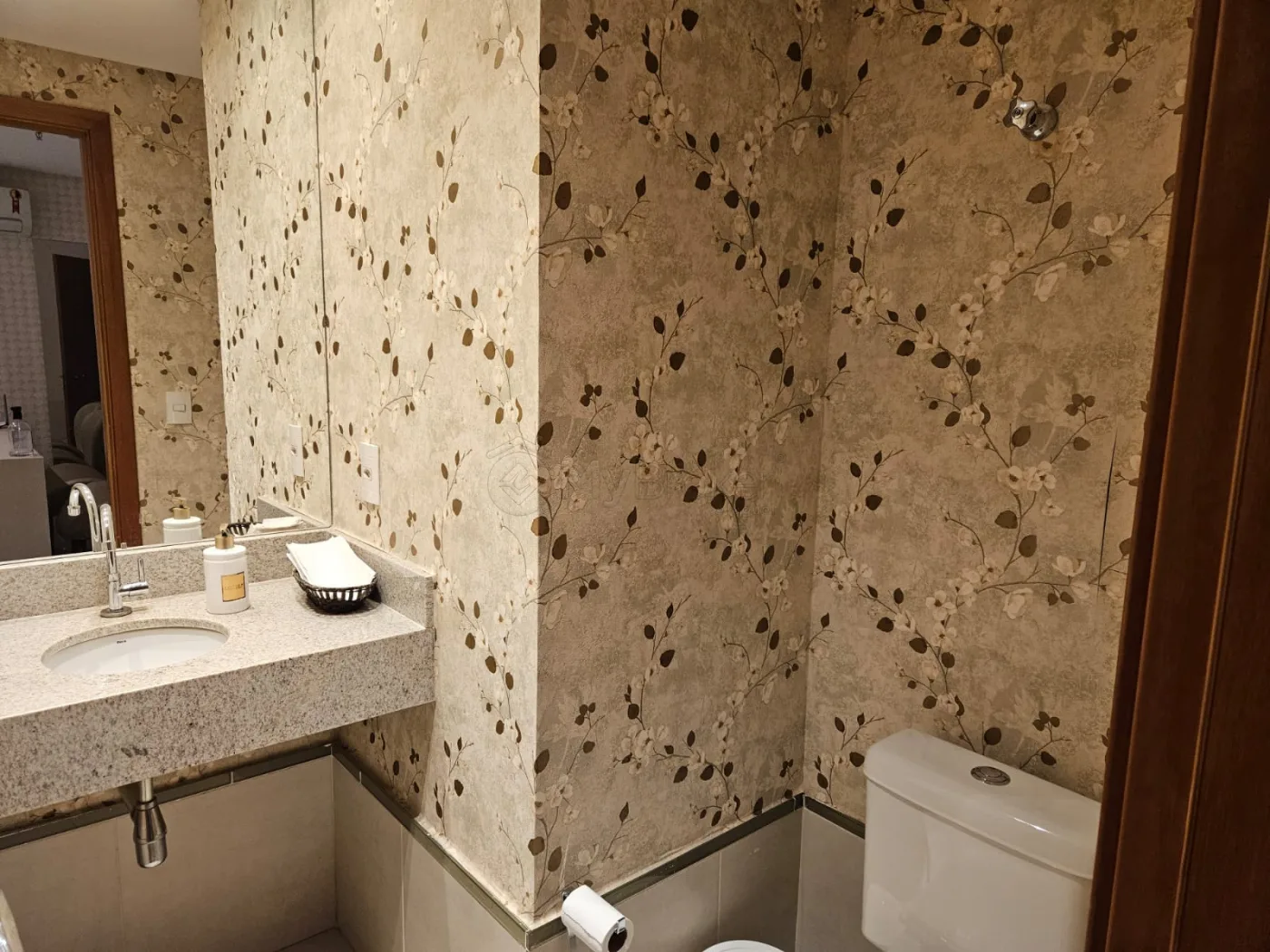 Alugar Comercial / Sala em Condom&iacute;nio em Goi&acirc;nia R$ 3.500,00 - Foto 10