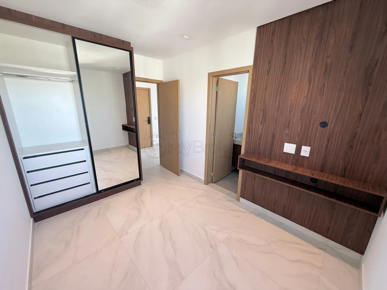 Alugar Apartamento / Padr&atilde;o em Goi&acirc;nia R$ 4.200,00 - Foto 9
