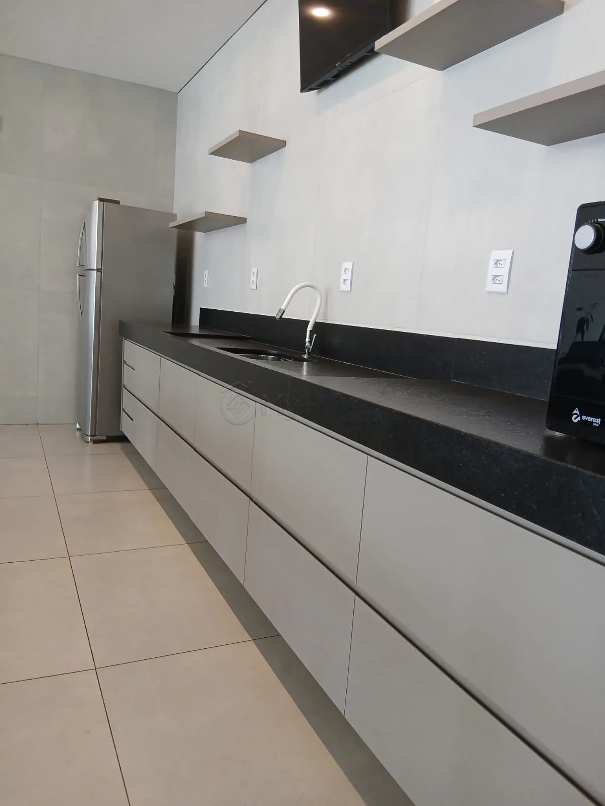 Alugar Comercial / Sala em Goi&acirc;nia R$ 40.000,00 - Foto 8