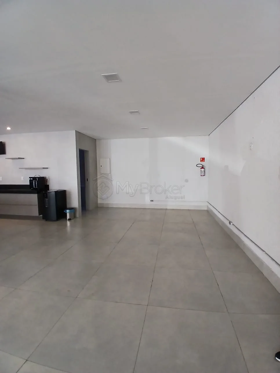 Alugar Comercial / Sala em Goi&acirc;nia R$ 40.000,00 - Foto 7