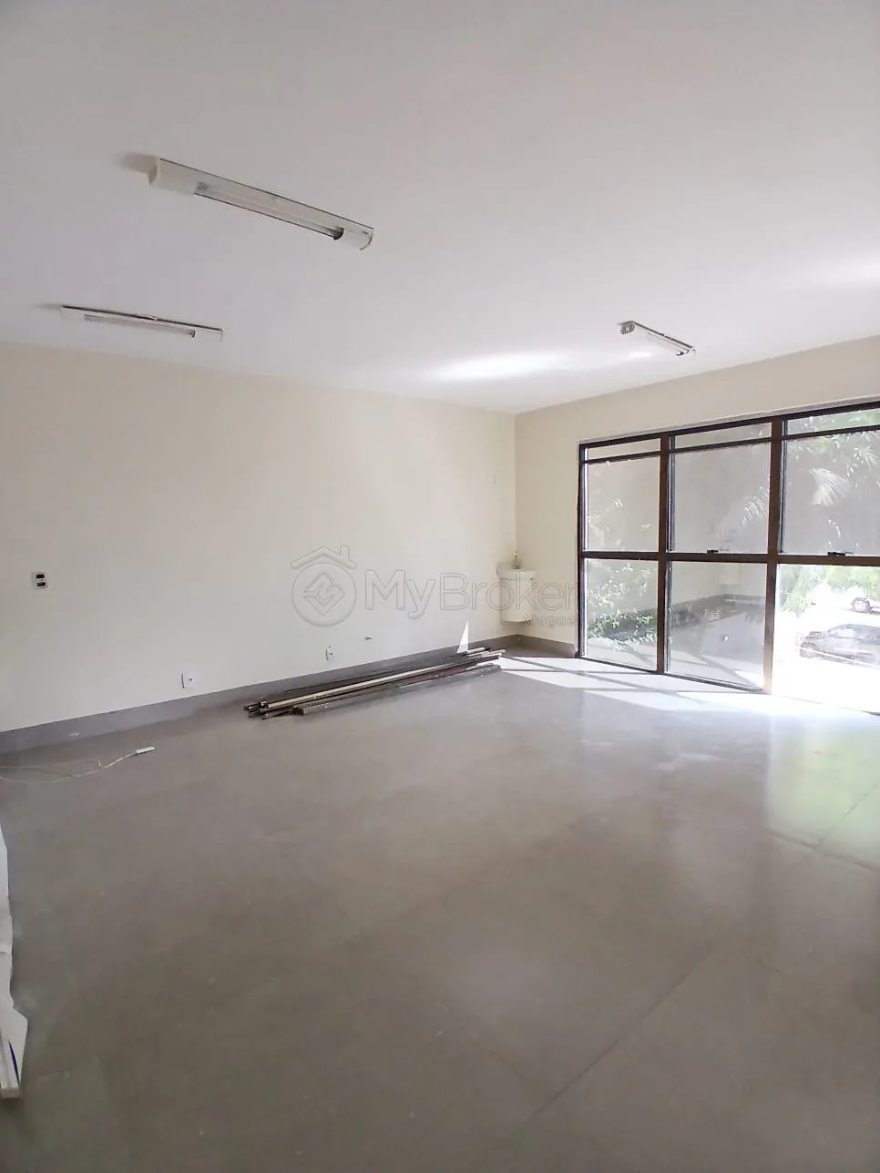 Alugar Comercial / Pr&eacute;dio em Goi&acirc;nia R$ 25.000,00 - Foto 2