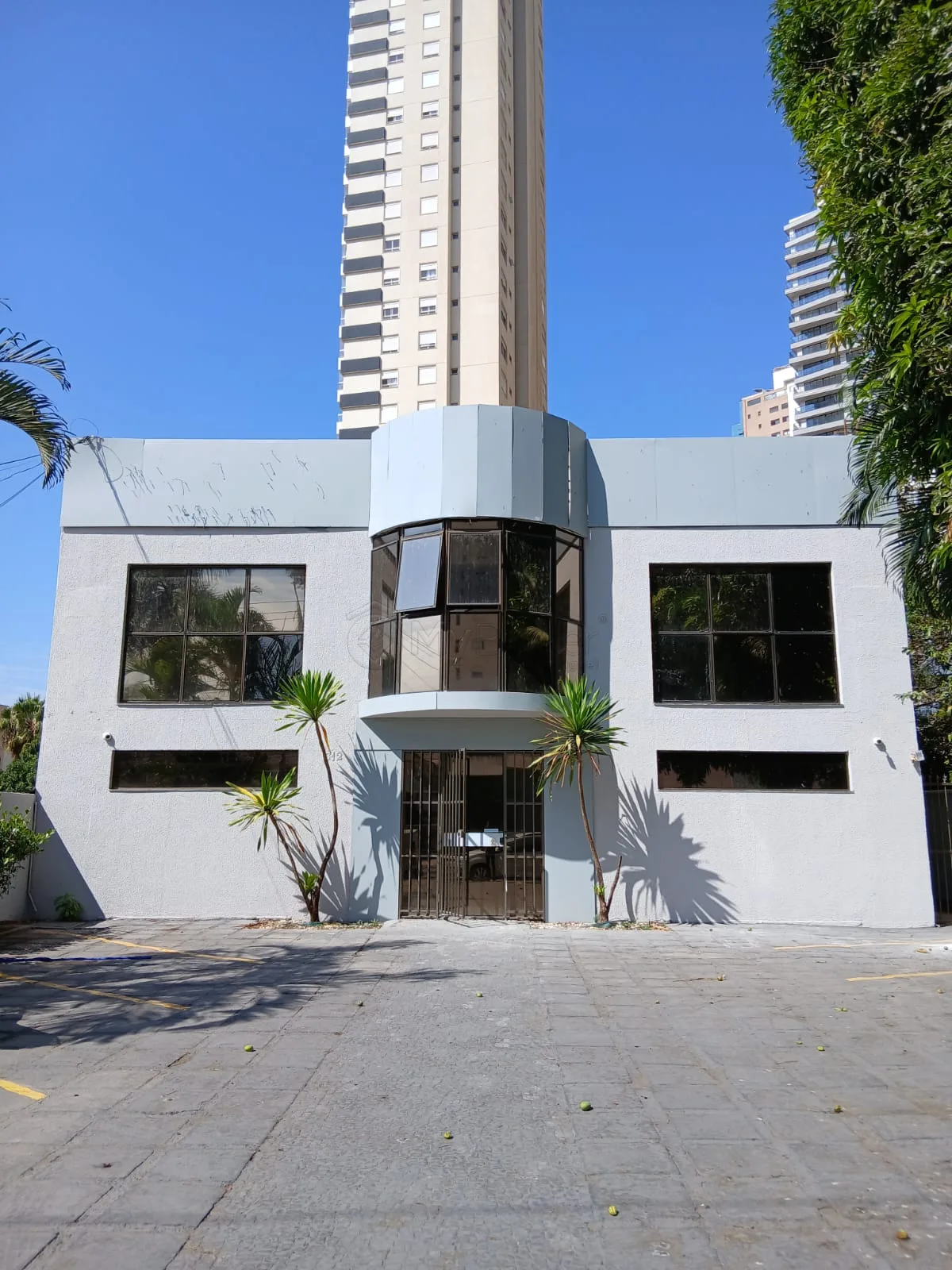 Alugar Comercial / Pr&eacute;dio em Goi&acirc;nia R$ 25.000,00 - Foto 1