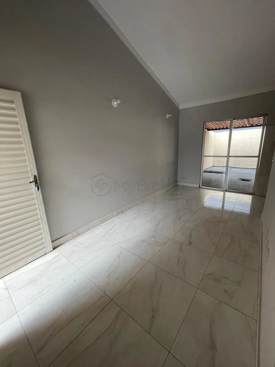 Alugar Casa / Condom&iacute;nio em Goi&acirc;nia R$ 1.699,90 - Foto 3
