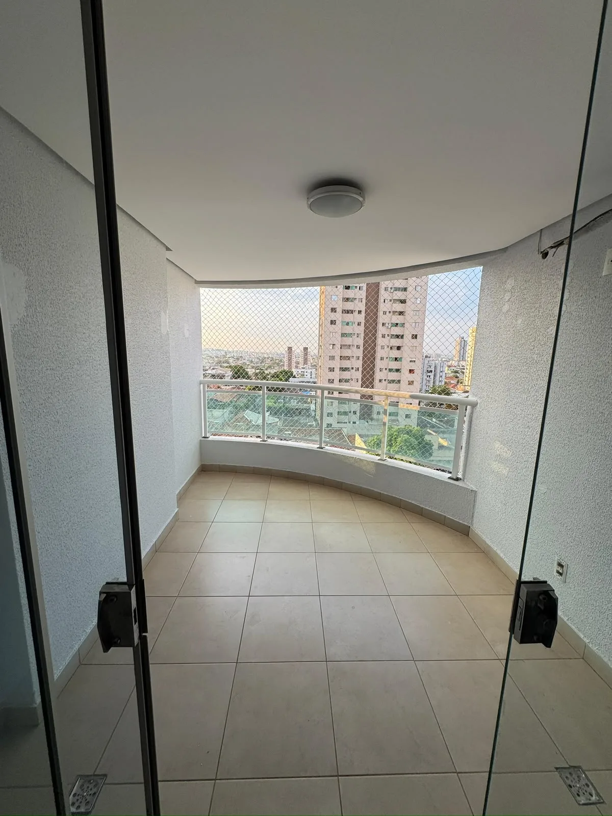 Alugar Apartamento / Padr&atilde;o em Goi&acirc;nia R$ 3.200,00 - Foto 3