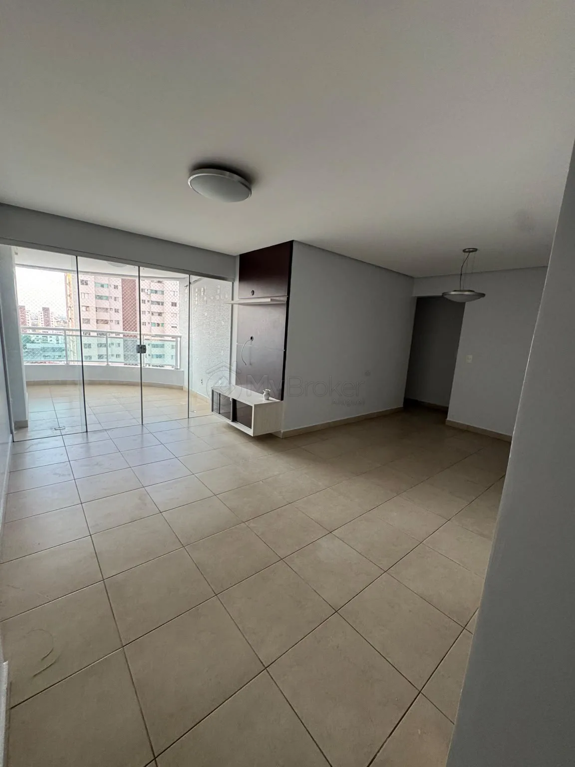 Alugar Apartamento / Padr&atilde;o em Goi&acirc;nia R$ 3.200,00 - Foto 2