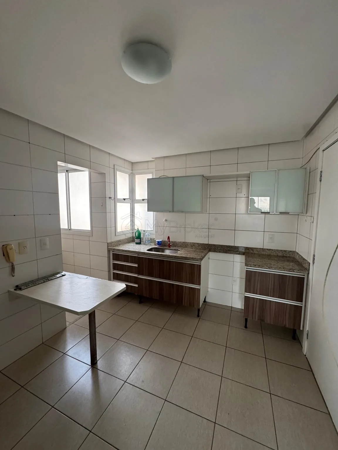 Alugar Apartamento / Padr&atilde;o em Goi&acirc;nia R$ 3.200,00 - Foto 1