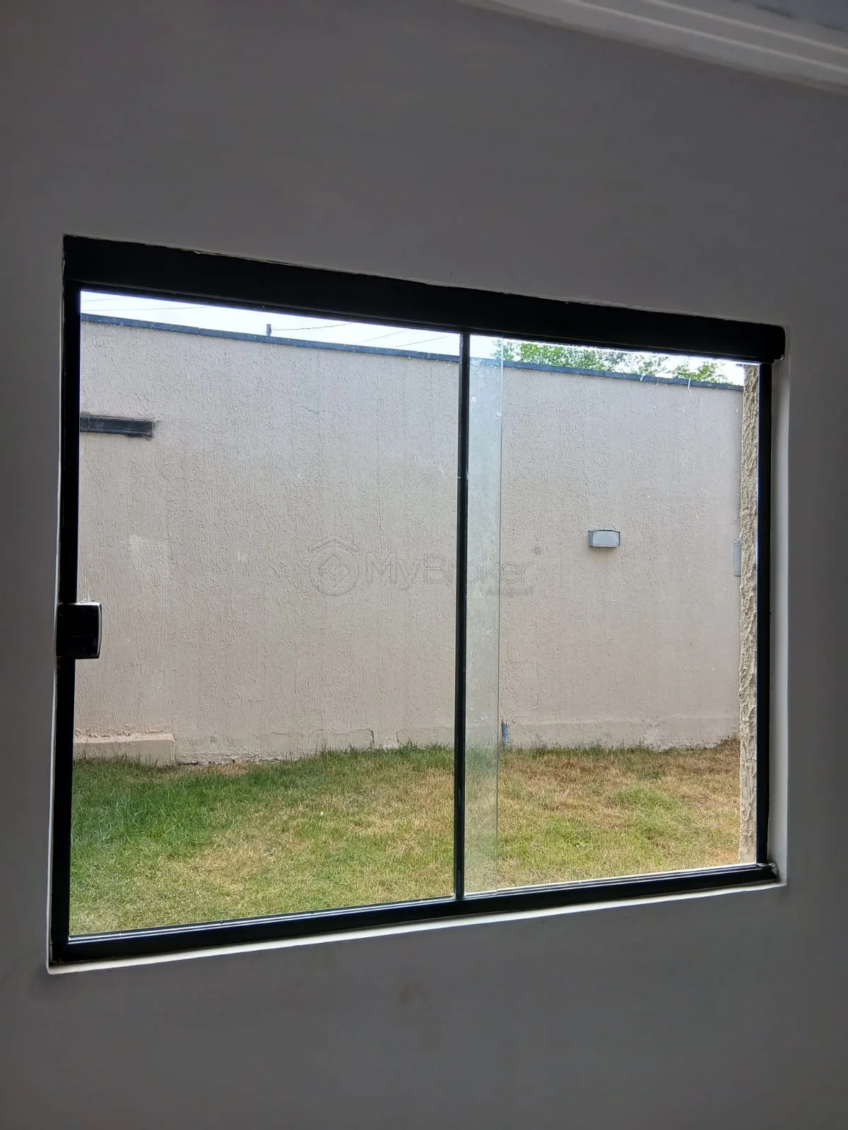 Alugar Casa / Padr&atilde;o em Goi&acirc;nia R$ 1.800,00 - Foto 15