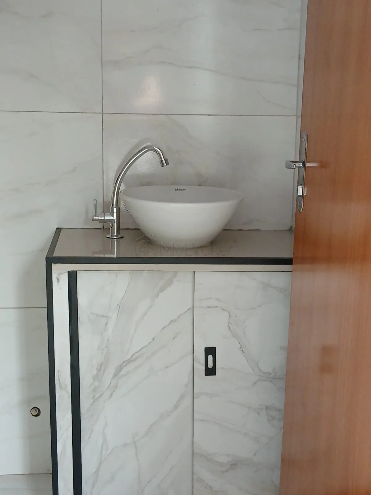 Alugar Casa / Padr&atilde;o em Goi&acirc;nia R$ 1.800,00 - Foto 22