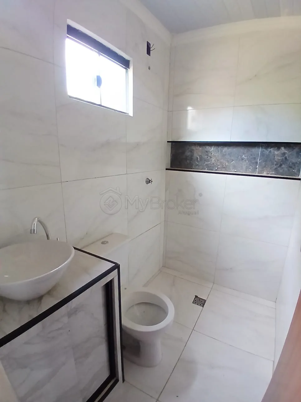 Alugar Casa / Padr&atilde;o em Goi&acirc;nia R$ 1.800,00 - Foto 21
