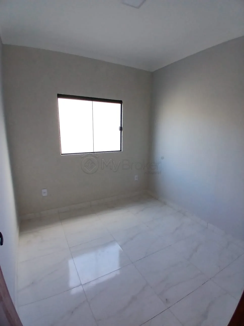 Alugar Casa / Padr&atilde;o em Goi&acirc;nia R$ 1.800,00 - Foto 8